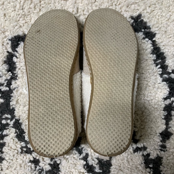 TOMS Faux Shearling Boots - Picture 5 of 5